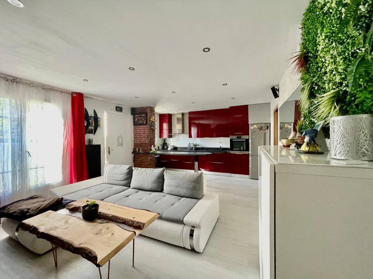 Chambres D'Hotes A Themes A 2,4Km Du Parc Magny-le-Hongre Exterior photo
